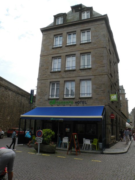  All Seasons Hotel